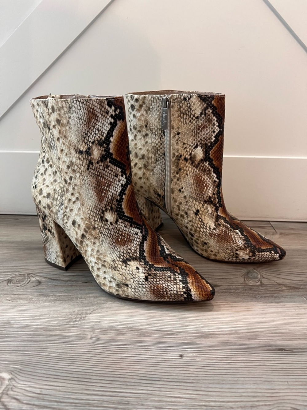 Charles David Boots Womens Size 8.5 Virgil Ankle Bootie Snakeskin Heeled Zip Up